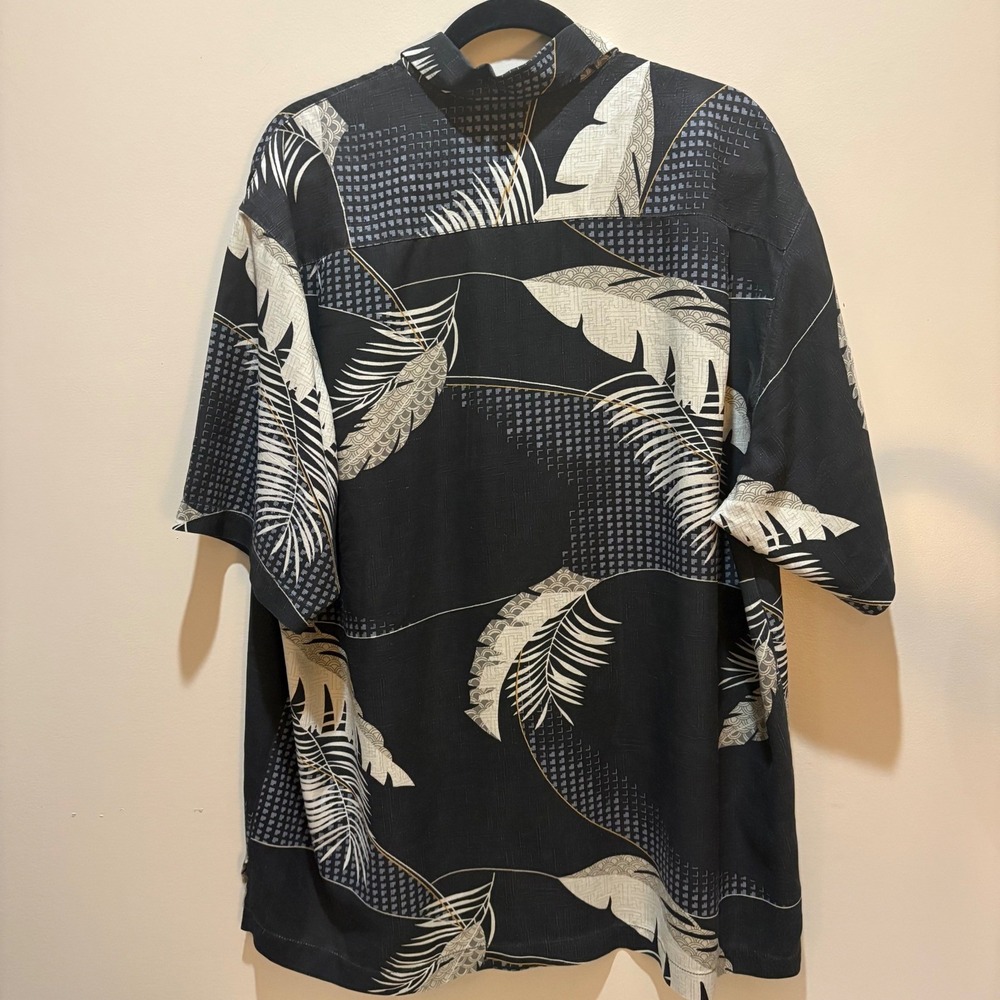 Tommy Bahama Mens Silk Shirt XL Palm Leaf Print Short Sleeve Button Up Pocket - Picture 3 of 7